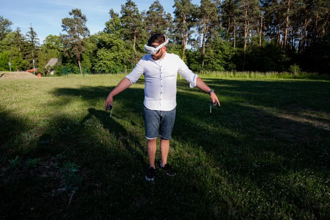 Prohlídka na prázdném pozemku
